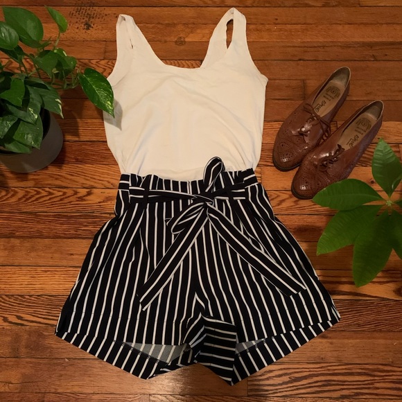 Have Pants - Striped Shorts with belt